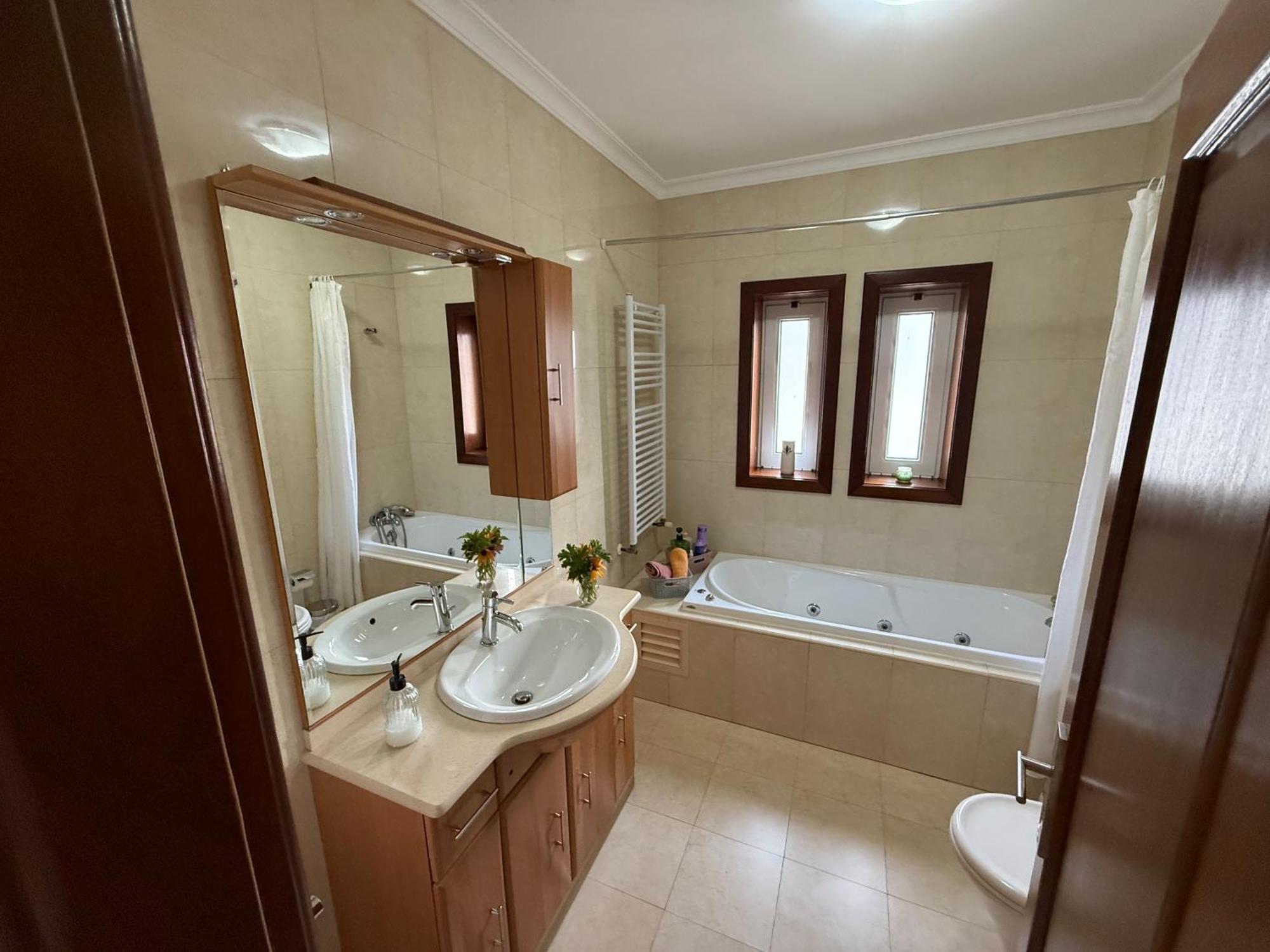Cerdeirinhas De Basto "Piso Q 4" Apartment Canedo de Basto ภายนอก รูปภาพ