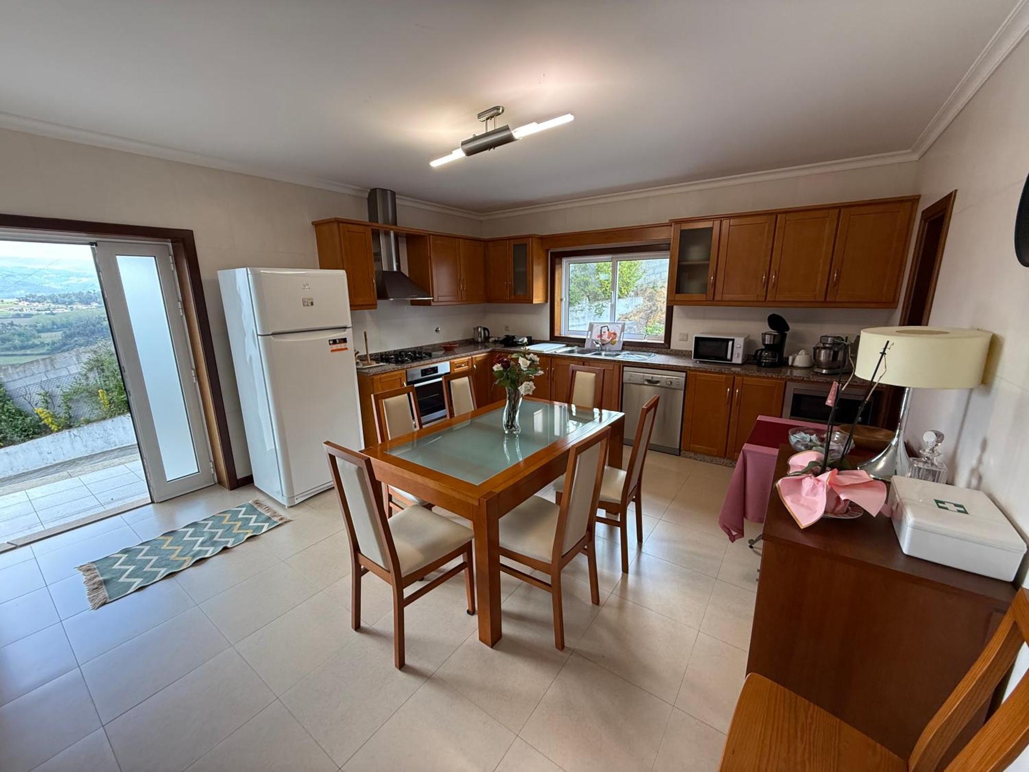 Cerdeirinhas De Basto "Piso Q 4" Apartment Canedo de Basto ภายนอก รูปภาพ