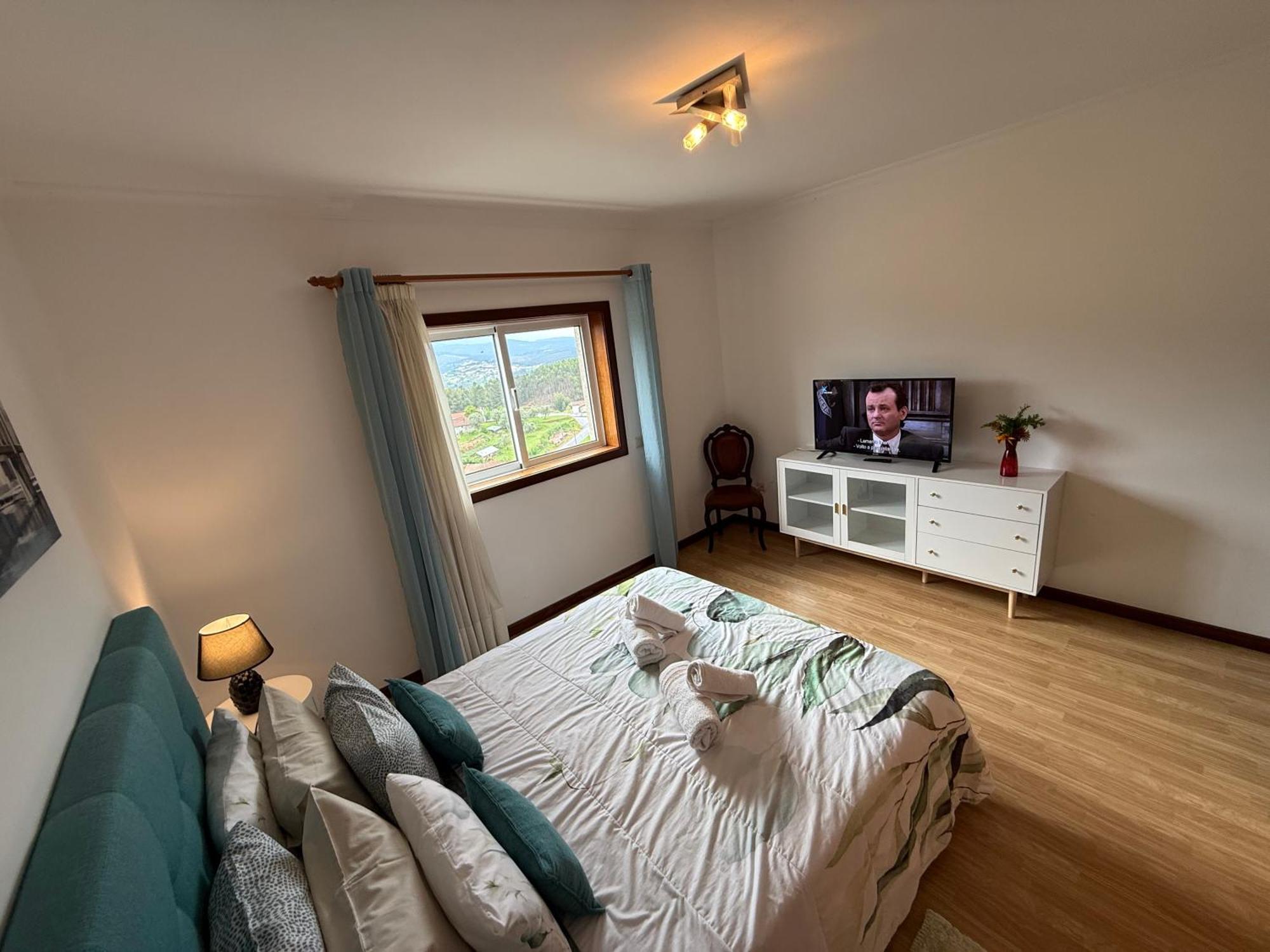 Cerdeirinhas De Basto "Piso Q 4" Apartment Canedo de Basto ภายนอก รูปภาพ